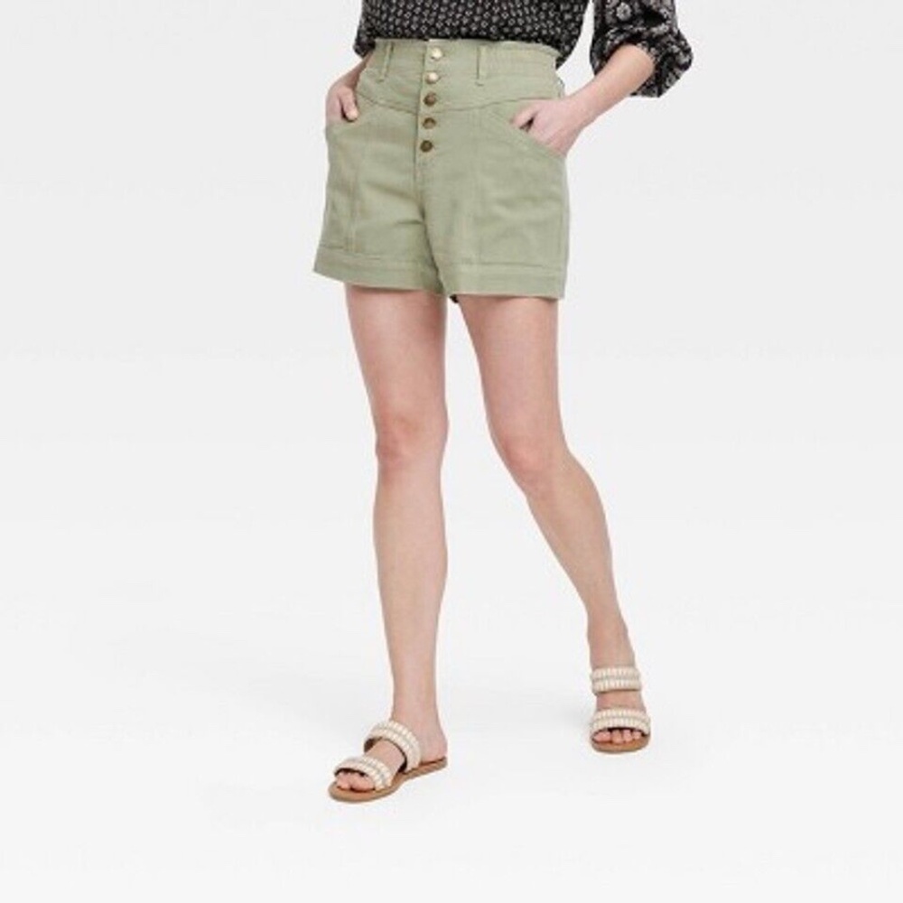 Women's High-Rise Relaxed Fit Traveling Shorts - Knox Rose Light Olive XS